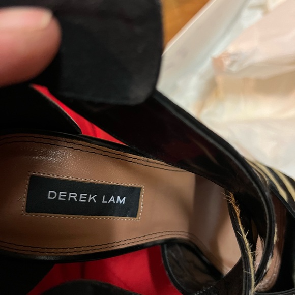 Only worn when trying on at the store - Picture 5 of 5